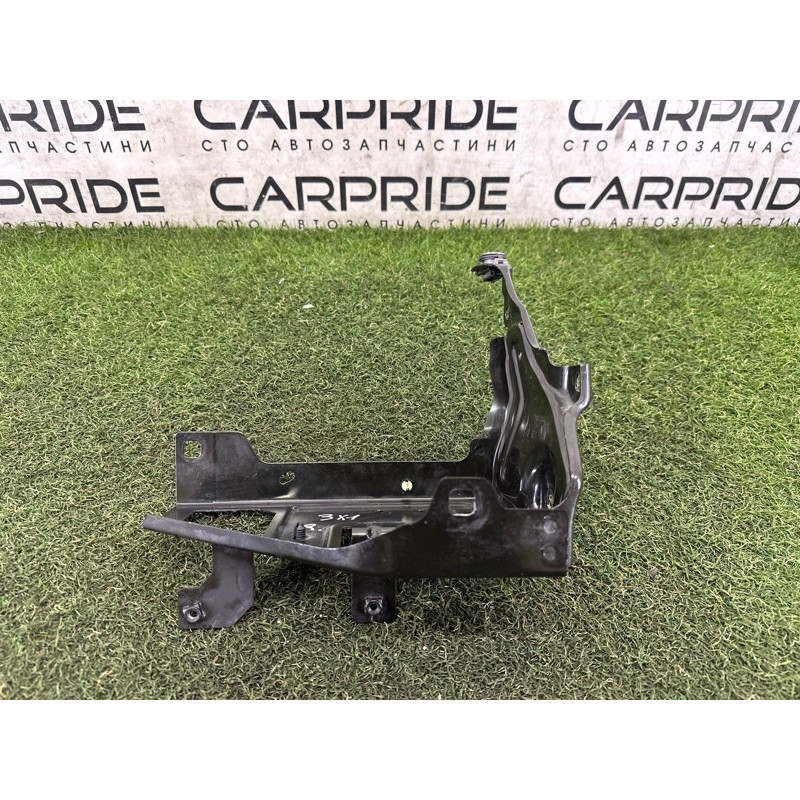 Кронштейн фары (кузов и элементы) BMW X1 F48 2016 2.0 51647342502