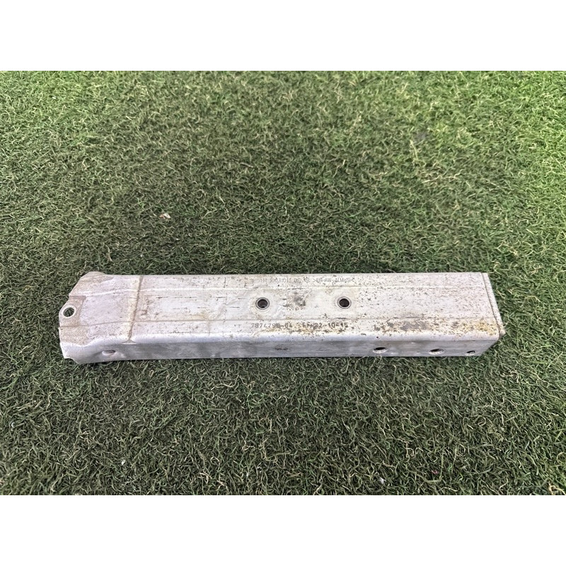 Кронштейн посилювача бампера (скло та дзеркала) BMW X1 F48 2016 2.0 51117374790