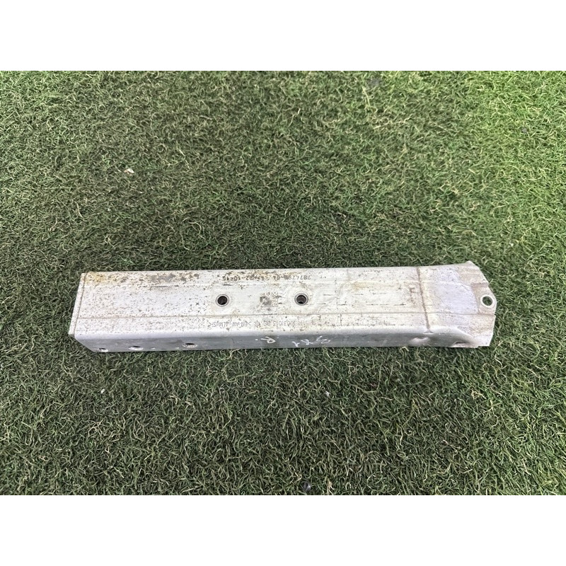 Кронштейн посилювача бампера (скло та дзеркала) BMW X1 F48 2016 2.0 51117374790