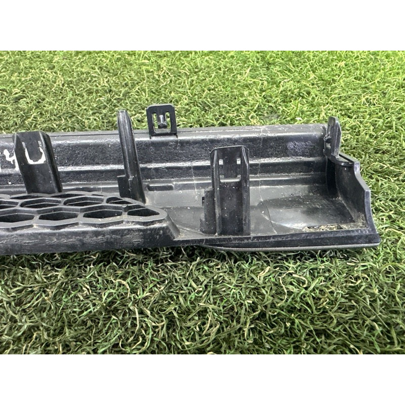 Молдинг крыла (кузов и элементы) LAND ROVER Range Rover Evoque L538 2015 2.0 LR027316