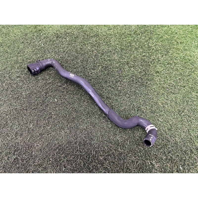 Патрубок (система охлаждения) LAND ROVER Range Rover L405 2014 5.0 LR034625