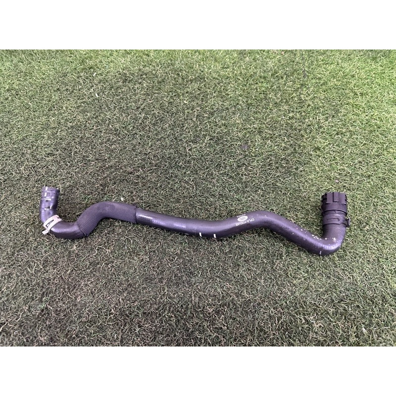 Патрубок (система охлаждения) LAND ROVER Range Rover L405 2014 5.0 LR034625