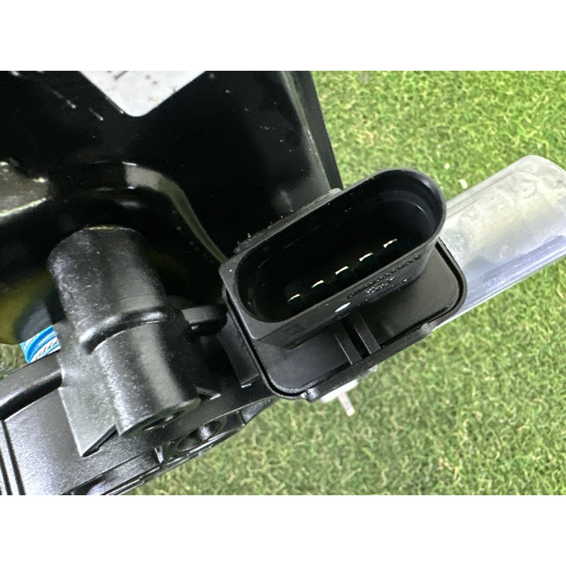 Механизм стеклоподъемника с мотором (кузов и элементы) BMW X1 F48 2018 2.0 51357490199