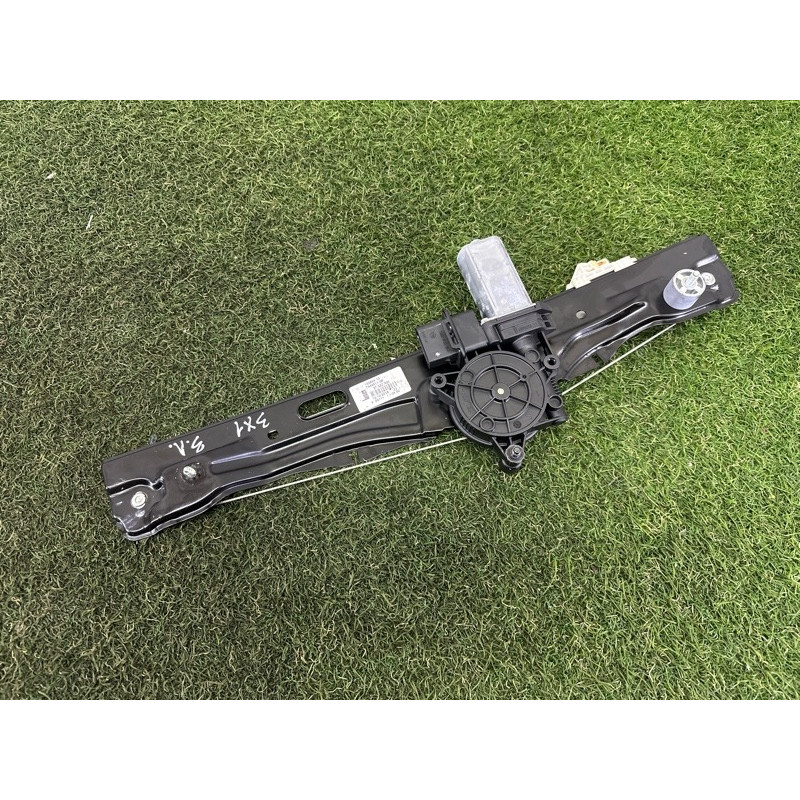 Механизм стеклоподъемника с мотором (кузов и элементы) BMW X1 F48 2016 2.0 51357490199