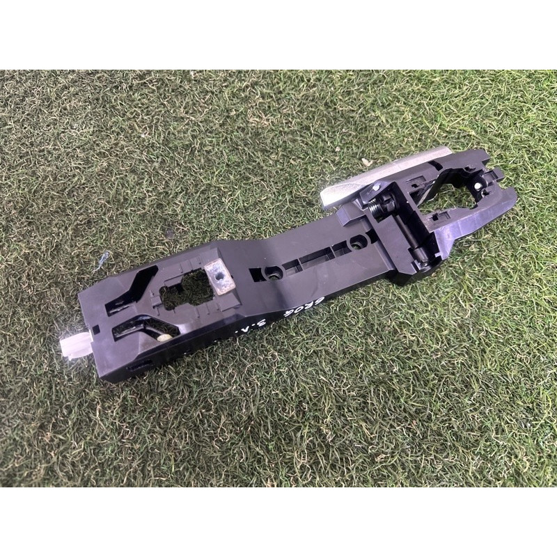 Кронштейн ручки двери (кузов и элементы) Nissan Rogue T33 2022 1.5 826116RR0A