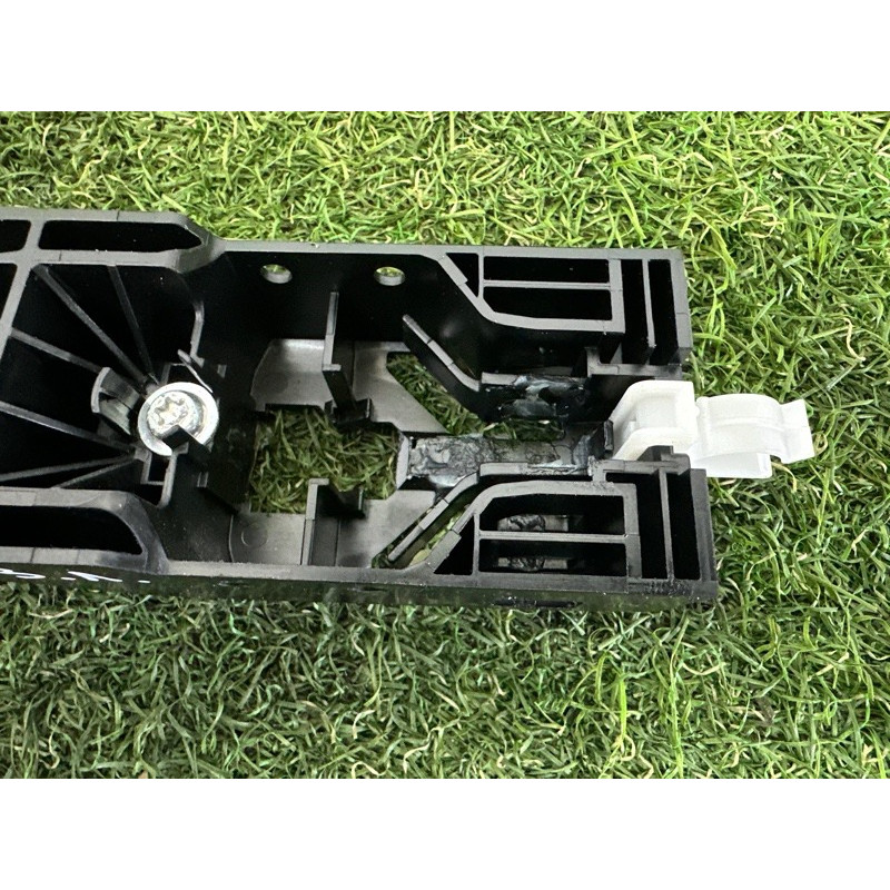 Кронштейн ручки двери (кузов и элементы) Nissan Rogue T33 2022 1.5 826116RR0A