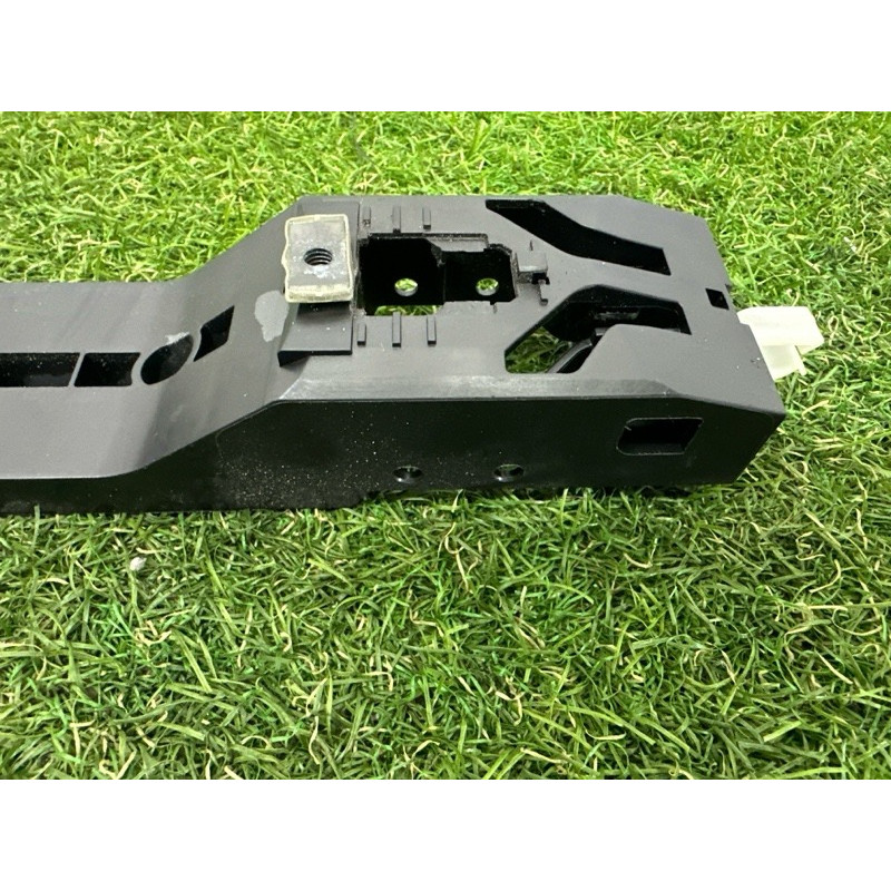 Кронштейн ручки дверей (кузов і елементи) Nissan Rogue T33 2021 2.5 826116RA0A