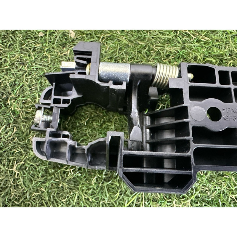 Кронштейн ручки дверей (кузов і елементи) Nissan Rogue T33 2021 2.5 826116RA0A