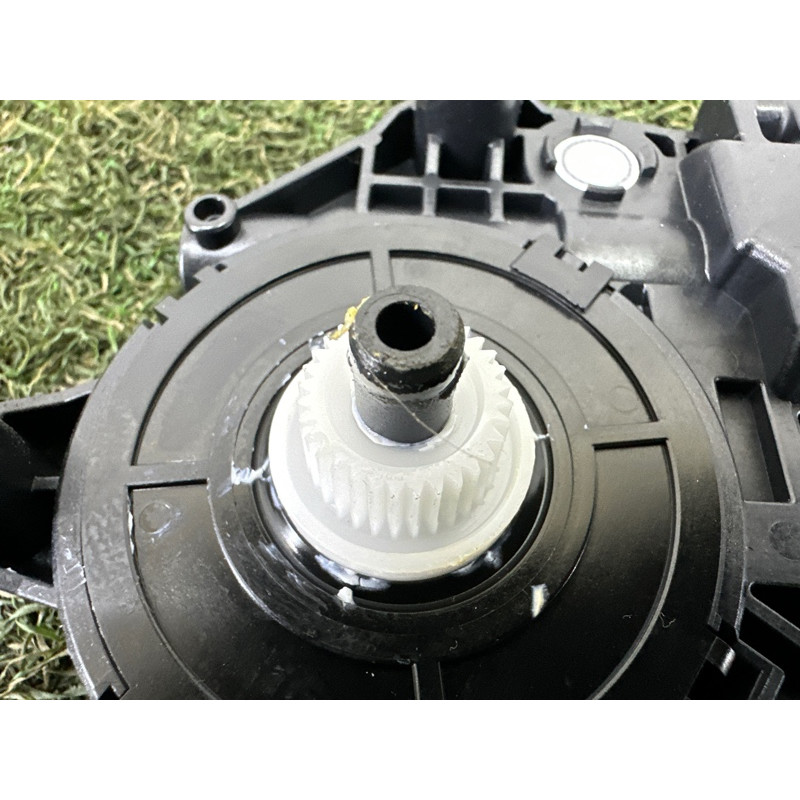 Мотор склопідйомника (електрика) Nissan Rogue T33 2021 2.5 807316RA0A