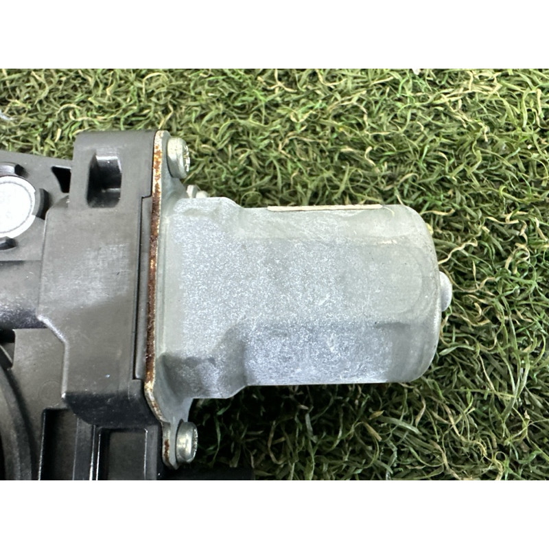 Мотор склопідйомника (електрика) Nissan Rogue T33 2021 2.5 807316RA0A