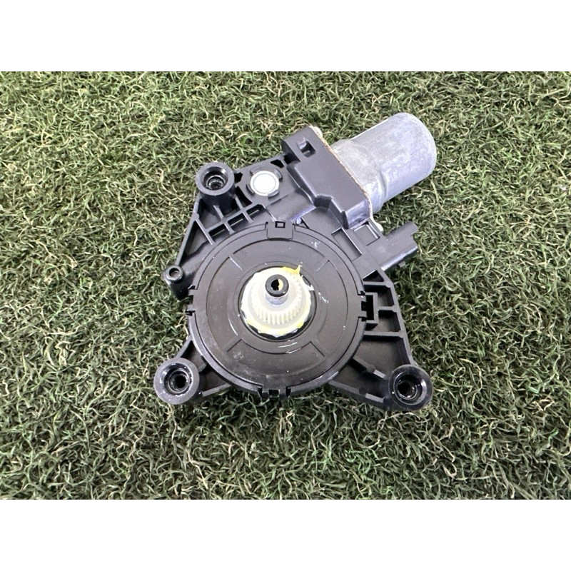 Мотор стеклоподъемника (электрика) Nissan Rogue T33 2022 1.5 807316RR0A