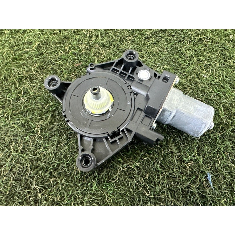 Мотор стеклоподъемника (электрика) Nissan Rogue T33 2022 1.5 807316RR0A