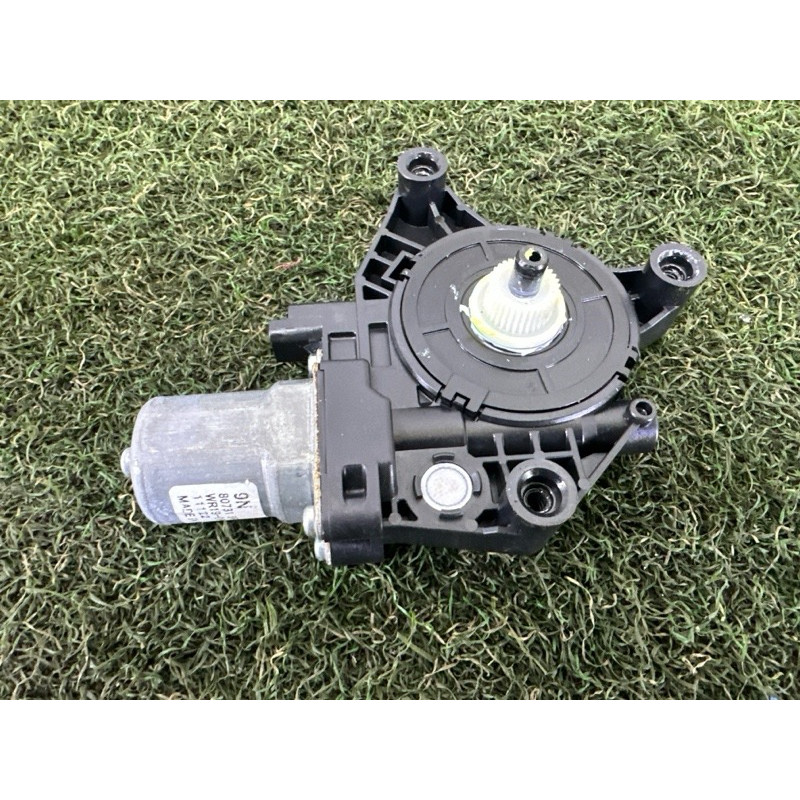 Мотор стеклоподъемника (электрика) Nissan Rogue T33 2022 1.5 807316RR0A