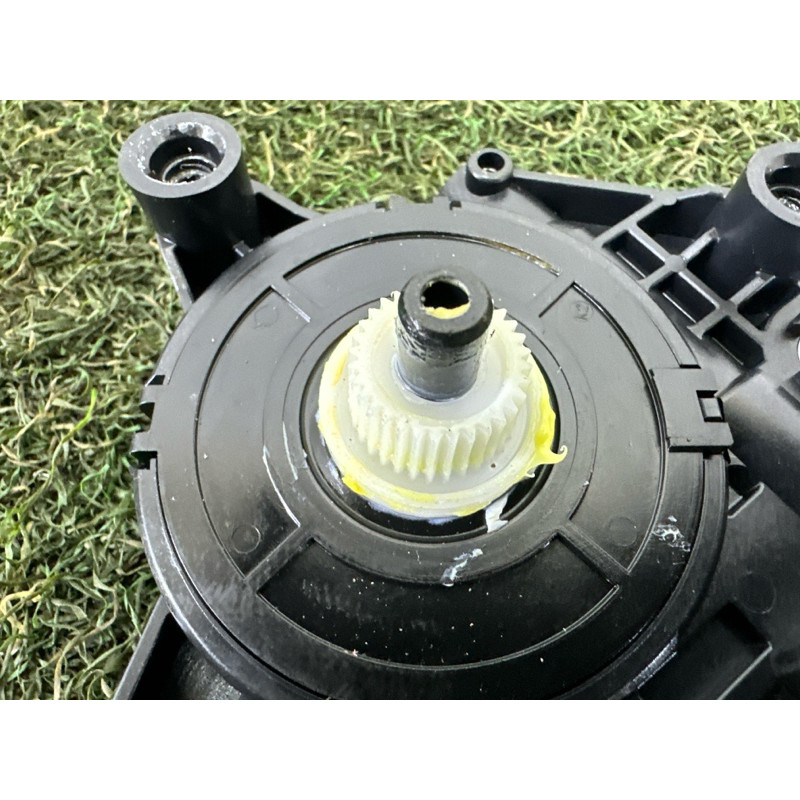 Мотор стеклоподъемника (электрика) Nissan Rogue T33 2022 1.5 807316RR0A