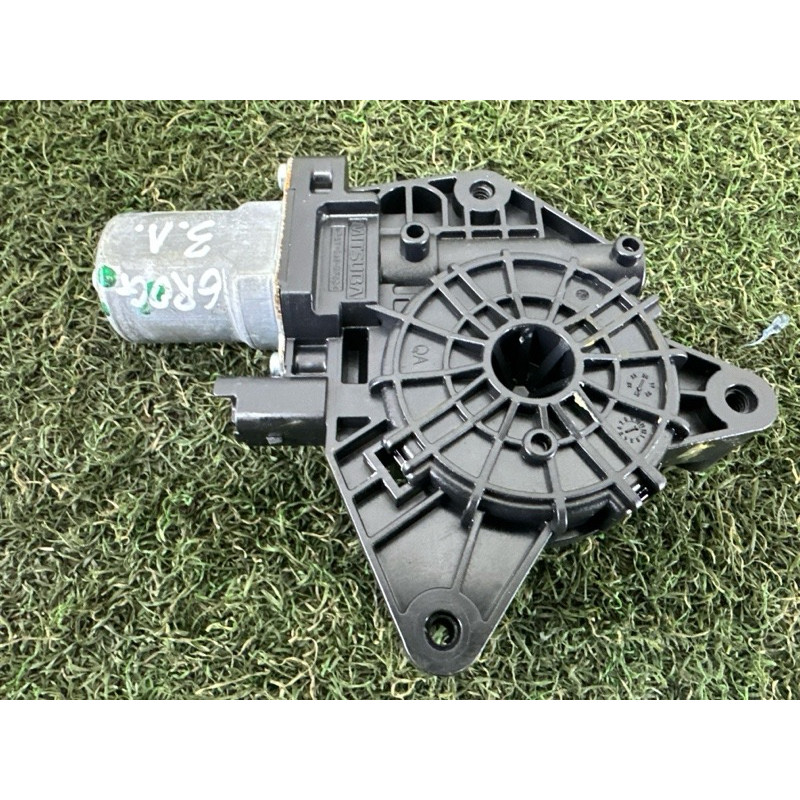 Мотор стеклоподъемника (электрика) Nissan Rogue T33 2022 1.5 807316RR0A