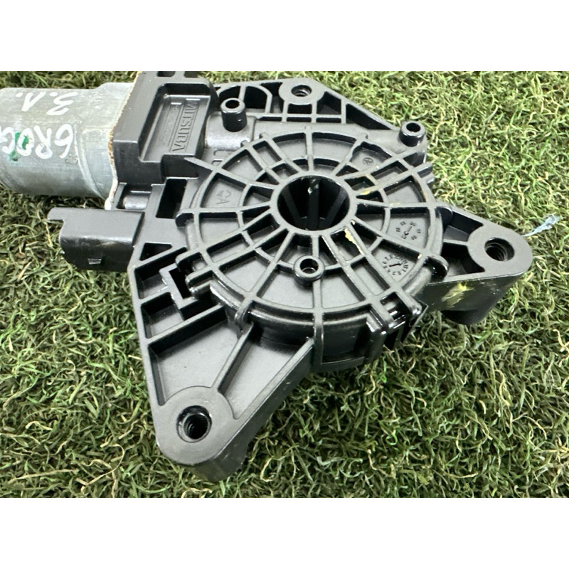 Мотор стеклоподъемника (электрика) Nissan Rogue T33 2022 1.5 807316RR0A