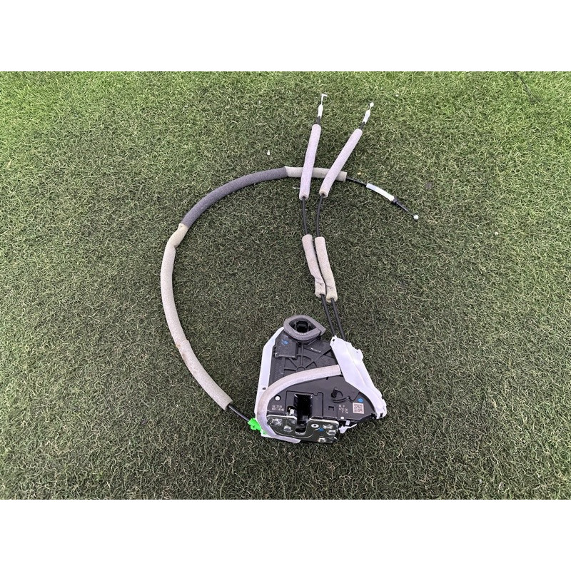 Замок двери (кузов и элементы) Nissan Rogue T33 2022 1.5 825016RR0A