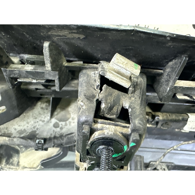 Бампер (зовнішні елементи кузова) AUDI Q7 4L 2015 3.0 4L0807303DGRU