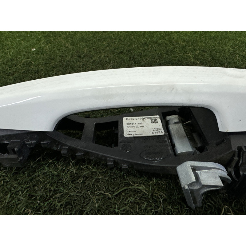 Ручка двери внешняя (кузов и элементы) LAND ROVER Range Rover Evoque L538 2015 2.0 LR061200