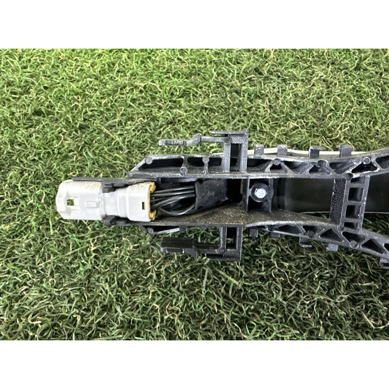 Ручка двери внешняя (кузов и элементы) LAND ROVER Range Rover Evoque L538 2015 2.0 LR061200