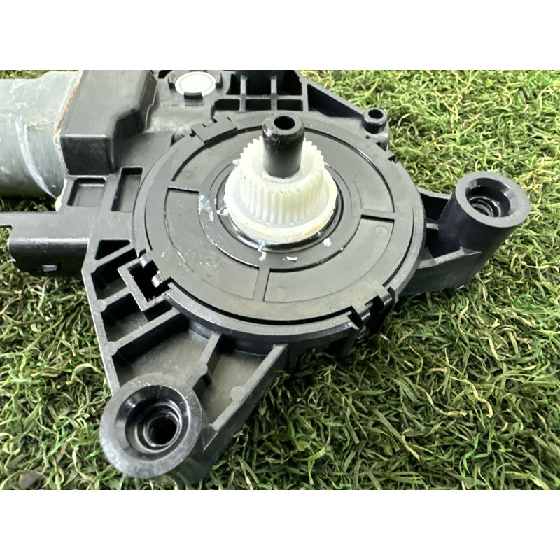 Мотор стеклоподъемника (электрика) Nissan Rogue T33 2021 2.5 807306RA0A