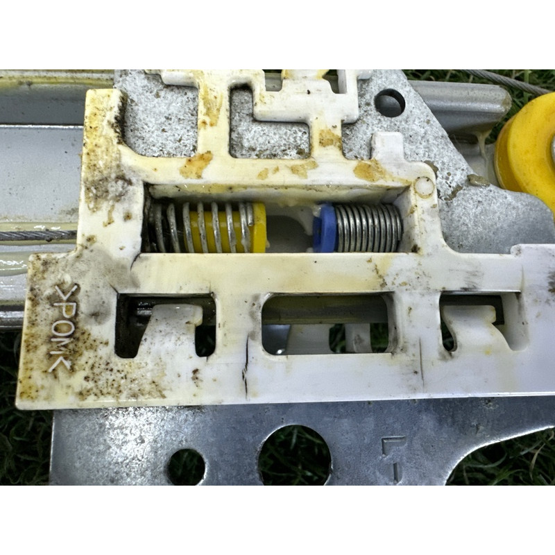 Механизм стеклоподъемника (кузов и элементы) Nissan Rogue T33 2021 2.5 827216RA0A