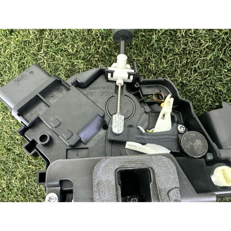 Замок двери (кузов и элементы) LAND ROVER Range Rover Evoque L538 2015 2.0 LR013891