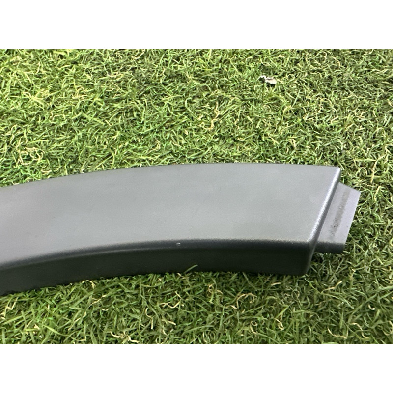 Накладка на крыло (кузов и элементы) LAND ROVER Range Rover Evoque L538 2015 2.0 LR027251