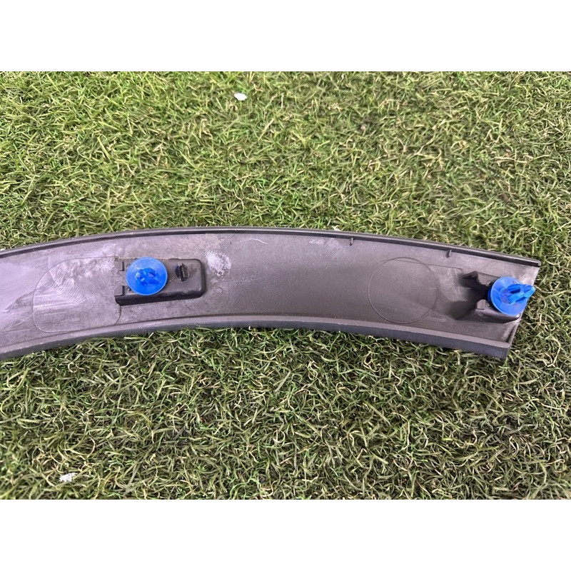 Накладка крила (кузов и элементы) LAND ROVER Discovery Sport L550 2016 2.0 LR061973