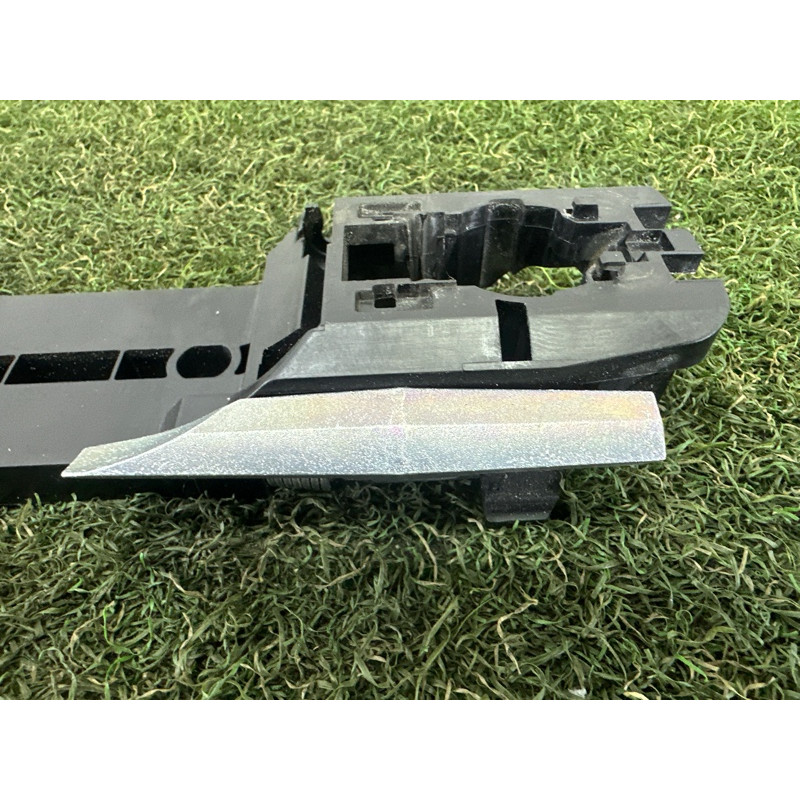Кронштейн ручки дверей (кузов і елементи) Nissan Rogue T33 2021 2.5 806106RA0A