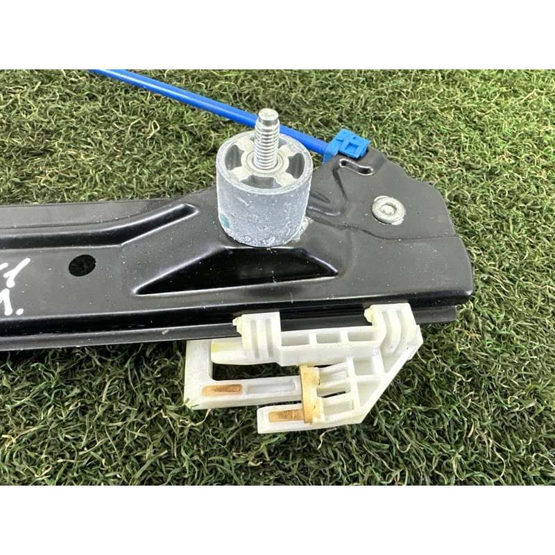 Механізм склопідйомника з мотором (кузов і елементи) BMW X1 F48 2016 2.0 51337434785