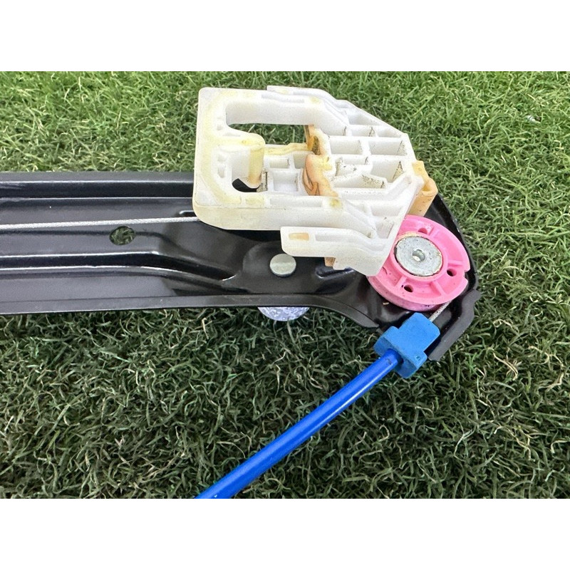 Механізм склопідйомника з мотором (кузов і елементи) BMW X1 F48 2016 2.0 51337434785