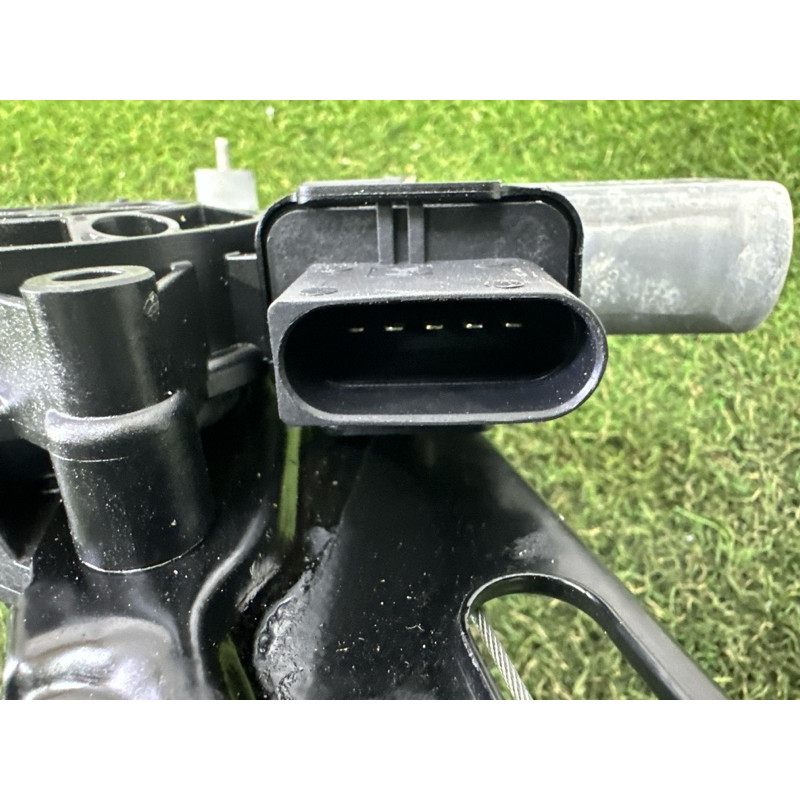 Механізм склопідйомника з мотором (кузов і елементи) BMW X1 F48 2016 2.0 51337434785