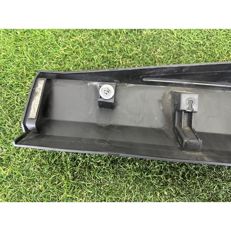 Зовнішній молдинг дверки (кузов і елементи) Nissan Rogue T33 2021 2.5 808706RA0A