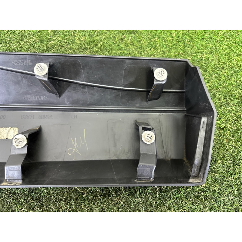 Накладка двери внешняя (кузов и элементы) Nissan Rogue T33 2022 1.5 828716RR0A