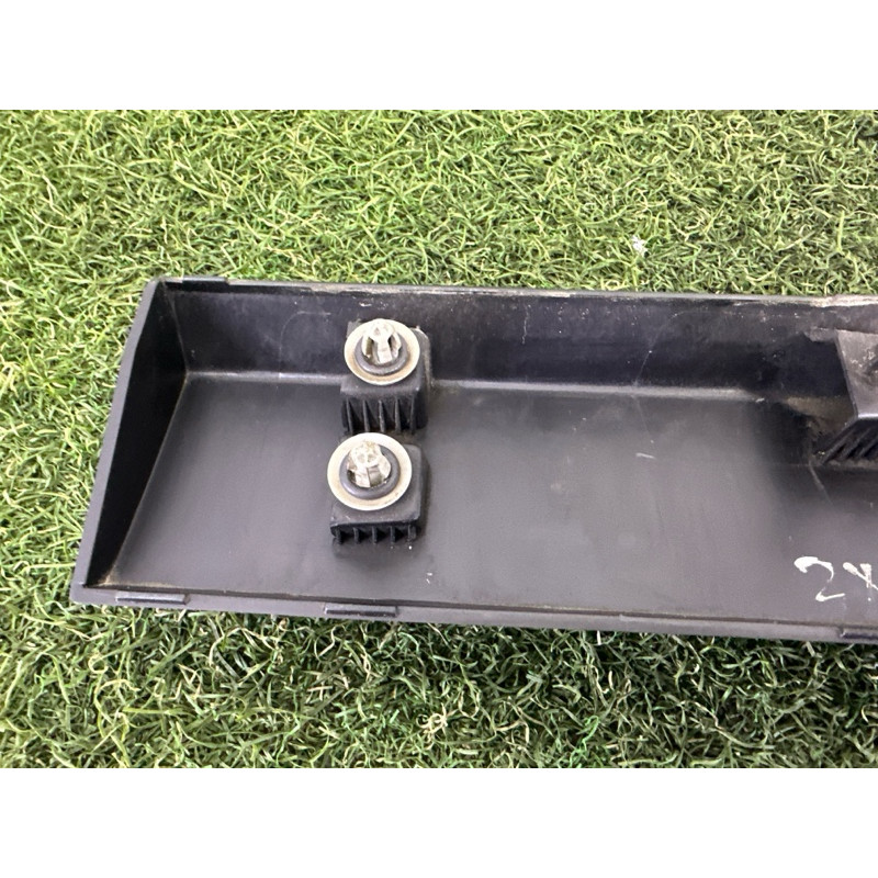 Зовнішній молдинг дверки (кузов і елементи) BMW X1 F48 2018 2.0 51137352094