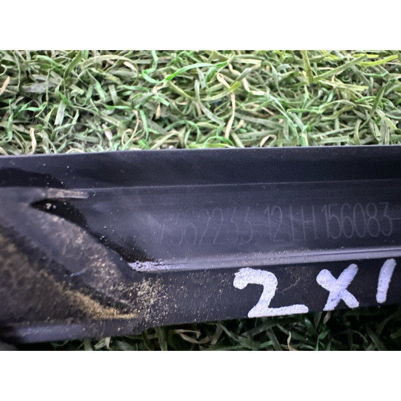 Молдинг стекла (кузов и элементы) BMW X1 F48 2018 2.0 51357362233