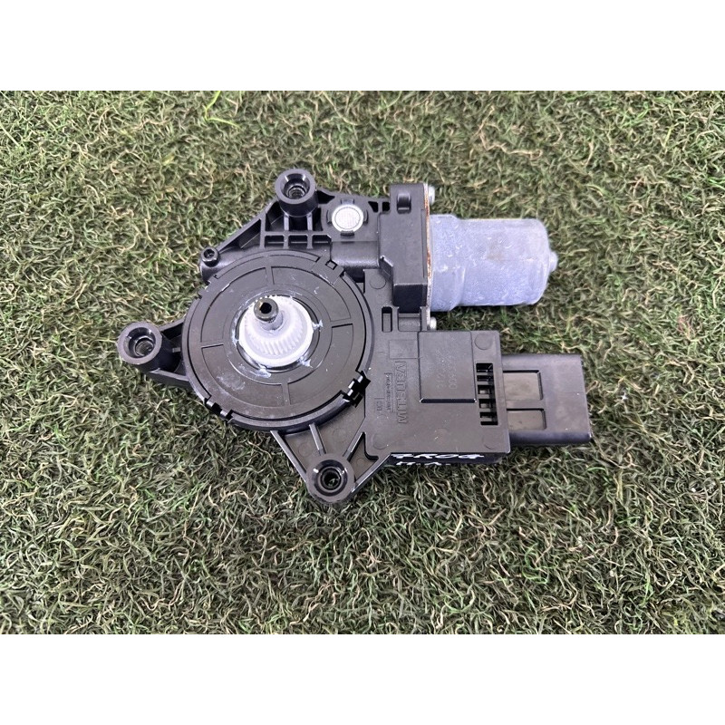 Мотор стеклоподъемника (электрика) Nissan Rogue T33 2021 2.5 807516RA1A