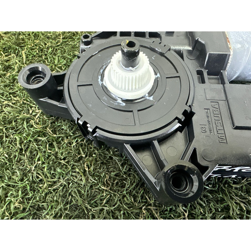 Мотор стеклоподъемника (электрика) Nissan Rogue T33 2021 2.5 807516RA1A