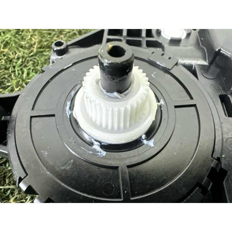 Мотор стеклоподъемника (электрика) Nissan Rogue T33 2021 2.5 807516RA1A