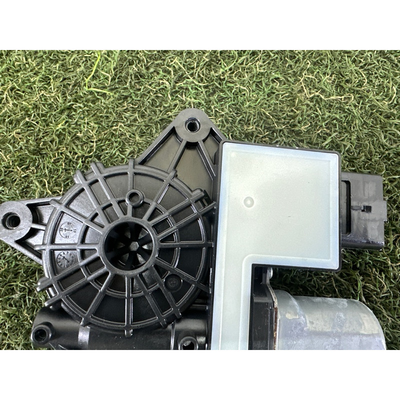 Мотор стеклоподъемника (электрика) Nissan Rogue T33 2021 2.5 807516RA1A