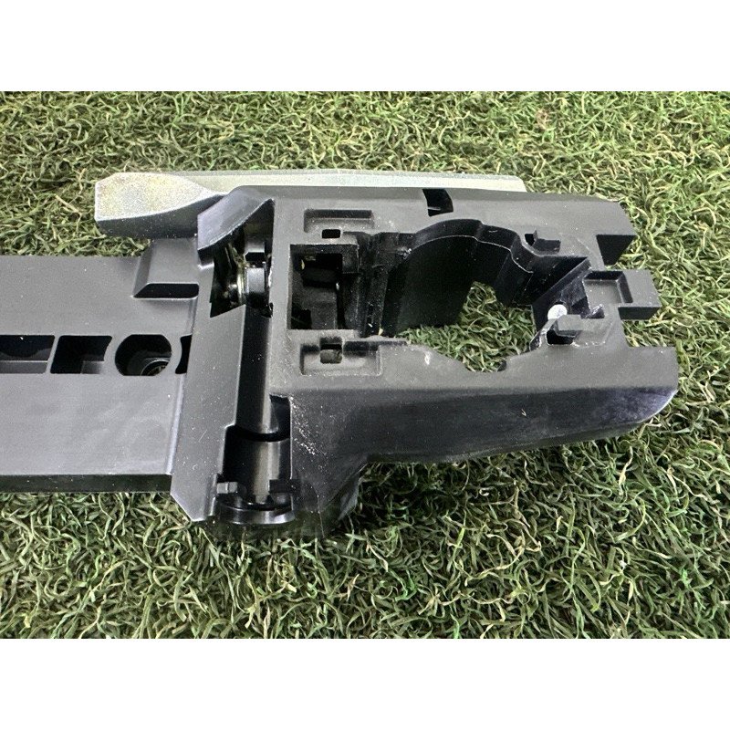 Кронштейн ручки двери (кузов и элементы) Nissan Rogue T33 2021 2.5 806116RA0A
