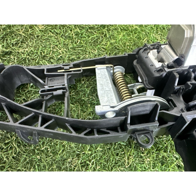 Заглушка внешней ручки (кузов и элементы) BMW X5 F15 2015 3.0 51217396541