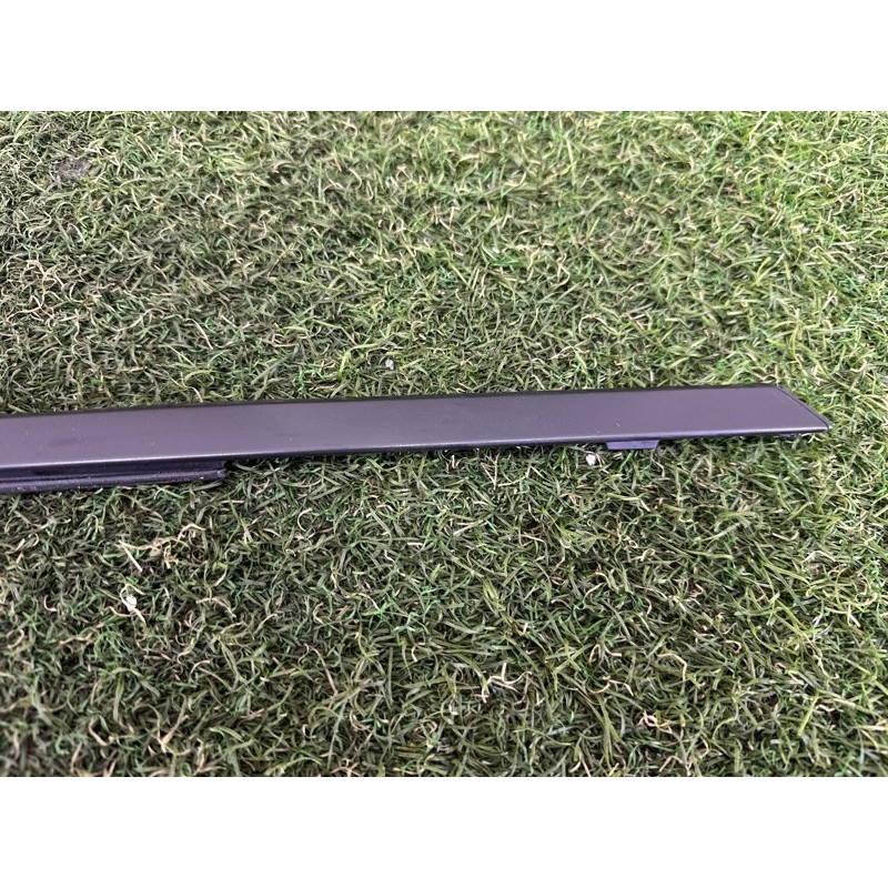 Молдинг скла (кузов і елементи) Nissan Rogue T33 2022 1.5 828216RA0A