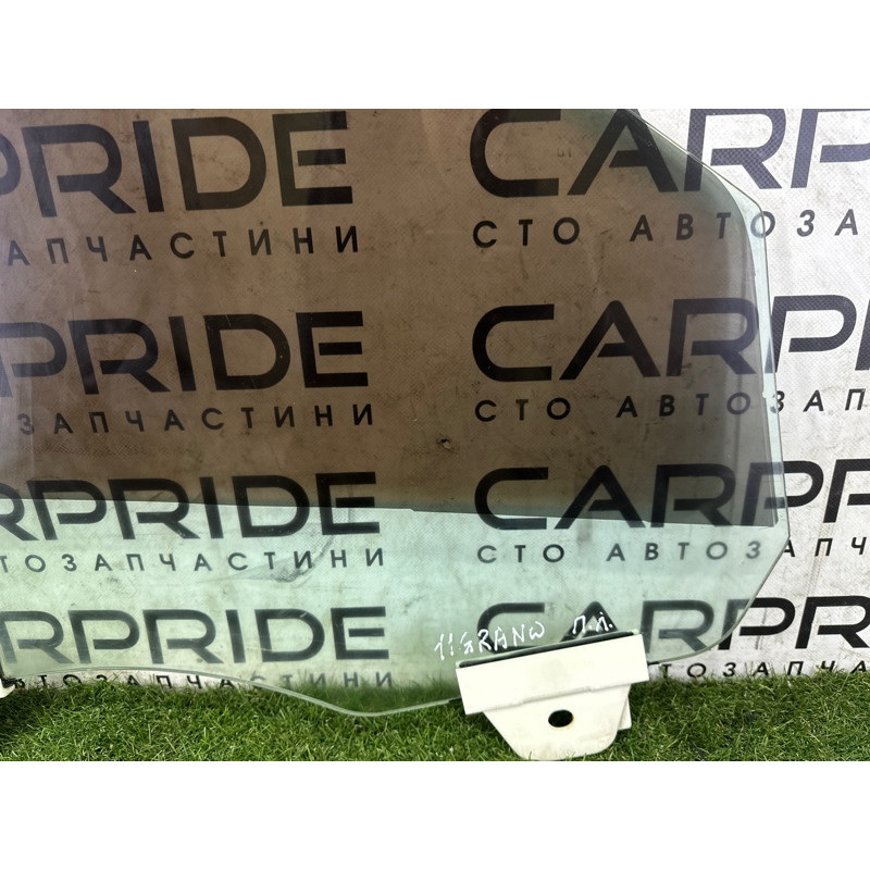 Скло (кузов і елементи) Jeep Grand Cherokee WK2 2015 5.7 HEMi 68068671AC