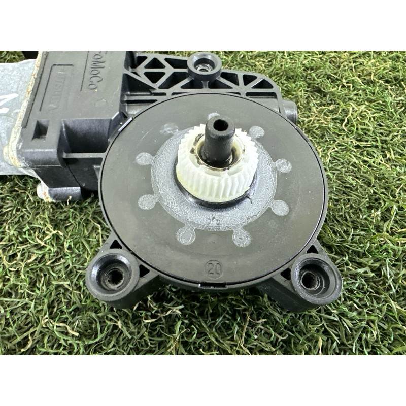 Мотор стеклоподъемника (электрика) LAND ROVER Range Rover Evoque L538 2015 2.0 LR031661