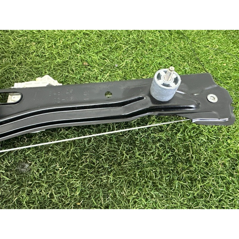 Механізм склопідйомника з мотором (кузов і елементи) BMW X1 F48 2018 2.0 51337434785