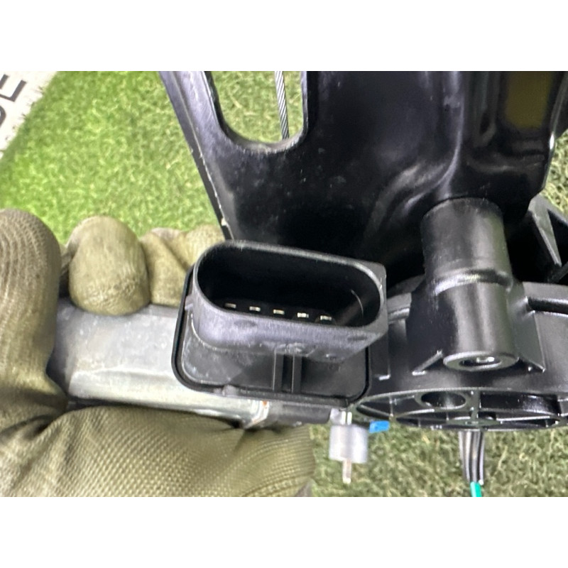 Механізм склопідйомника з мотором (кузов і елементи) BMW X1 F48 2018 2.0 51337434785