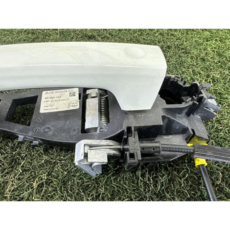 Ручка двери внешняя (кузов и элементы) LAND ROVER Range Rover Evoque L538 2015 2.0 LR061200