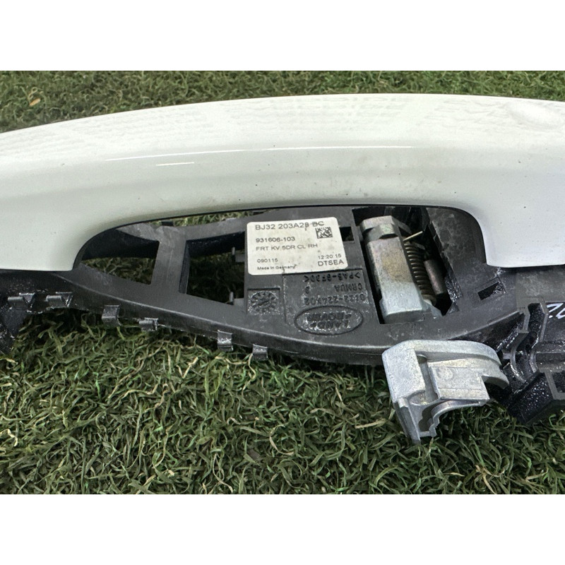 Ручка двери внешняя (кузов и элементы) LAND ROVER Range Rover Evoque L538 2015 2.0 LR061200